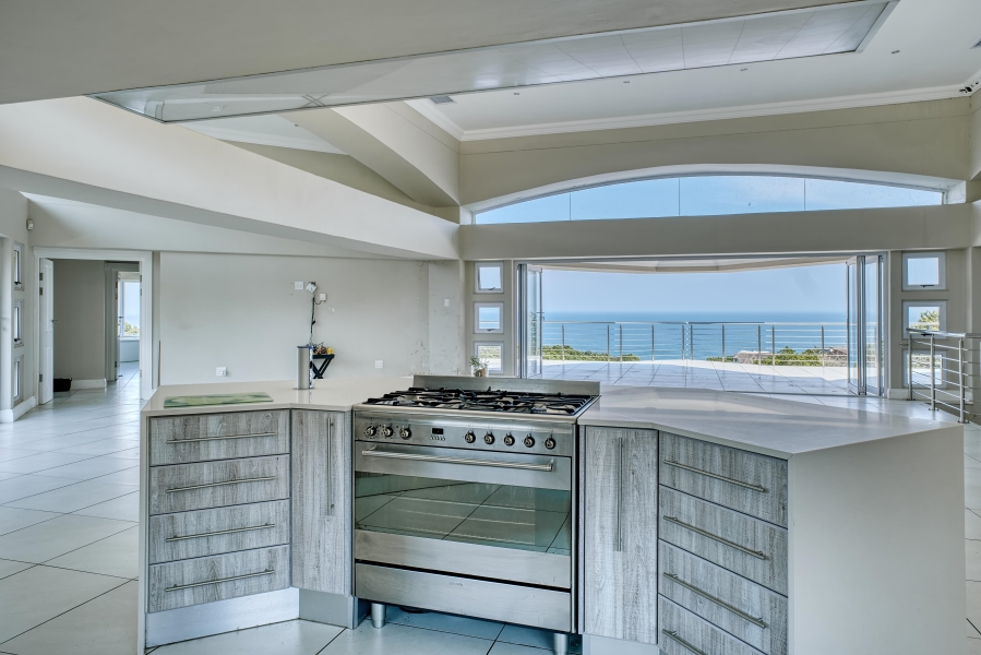 5 Bedroom Property for Sale in Blue Horizon Bay Eastern Cape